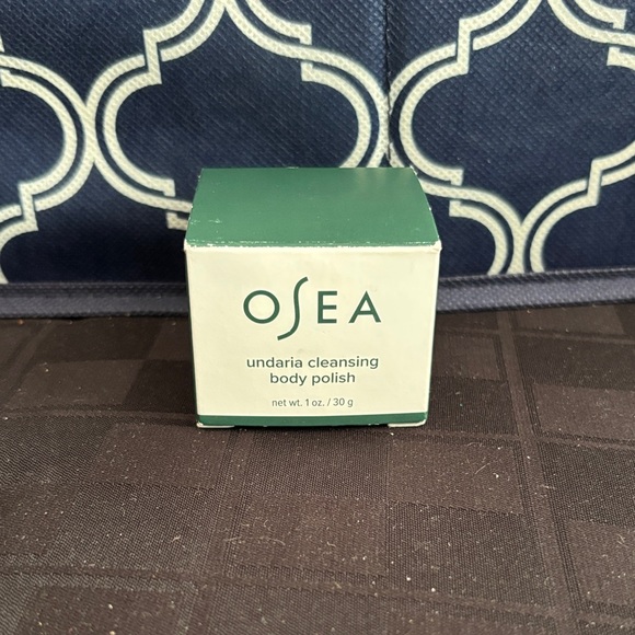 OSea Undaria Cleansing Body Polish - Picture 1 of 2